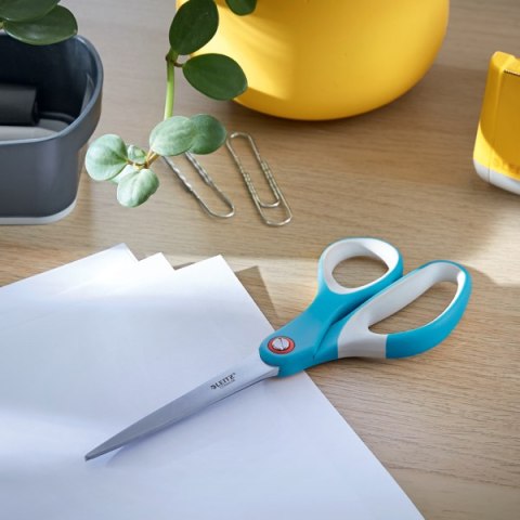 Nożyczki biurowe Leitz Cosy powlekane tytanem, 205mm, niebieskie 53320061 .